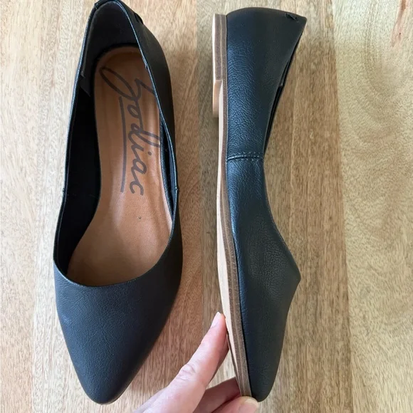 Zodiac Women's Black Flats Size 8.5 - Picture 4 of 15
